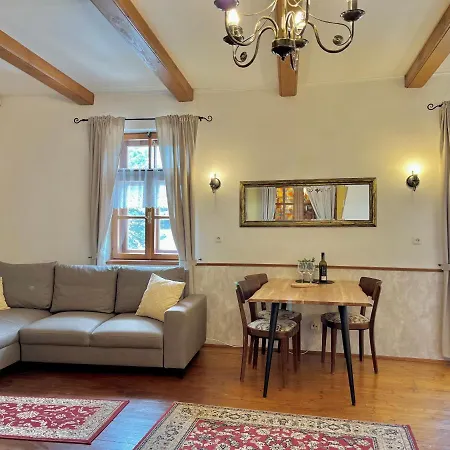 Lavander Apartman *